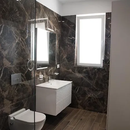 Apartment Panda *