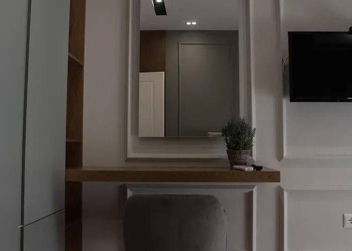 Apartment Panda *