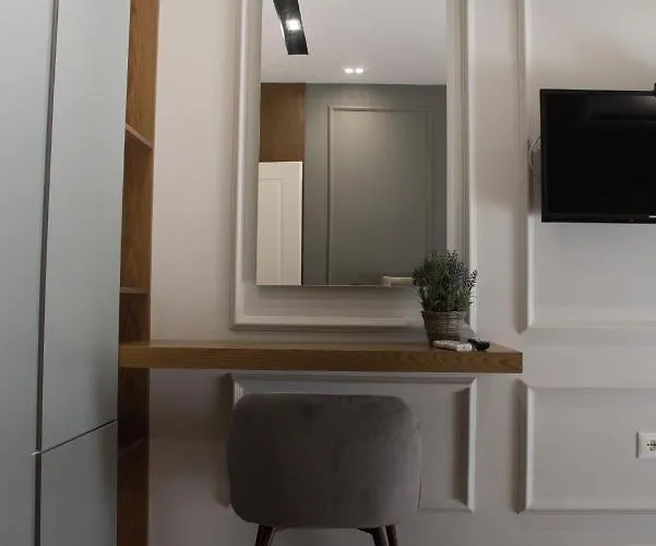 Apartment Panda *